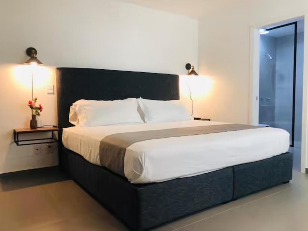 Aparthotel Urban Gran Plaza Zapopan Exterior foto